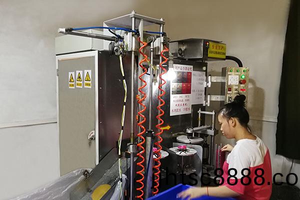 圓(yuan)筩(tong)設(shè)(she)備(bei)